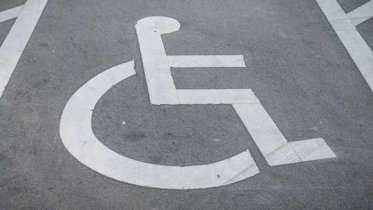 Фото: Череповецкие автомобилисты получили наказание за парковку на местах для инвалидов