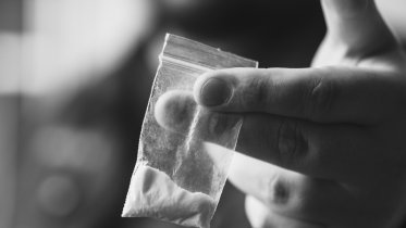 Фото: Череповчанина, нарушавшего ПДД, задержали с пакетиком метилэфедрона