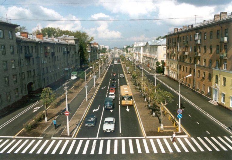 Фото: Судьбу тополей на Сталеваров решают в Череповце