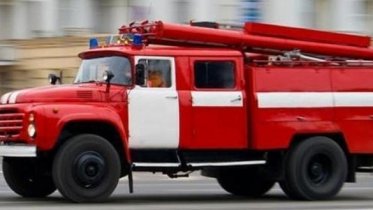 Фото: В Череповце среди ночи 12 человек выбежали из горящего дома