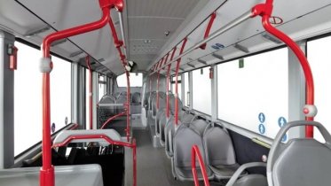 Фото: В Череповце водитель автобуса спасал упавшую в обморок женщину