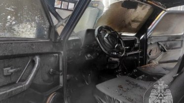 Фото: В Череповце на Победы загорелся отечественный автомобиль