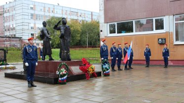 Фото: Аллея славы появится в Череповце у школы № 1