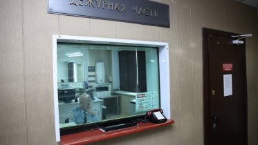 Фото: В торговом центре Череповца пытались задержать пьяного подростка