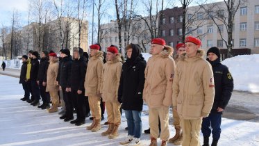 Фото: Череповецкие школьники и студенты прожили день по распорядку военных