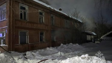 Фото: В Череповце в расселенном доме произошел пожар