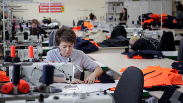 Фото: Спальные мешки для военнослужащих пошили на череповецком предприятии