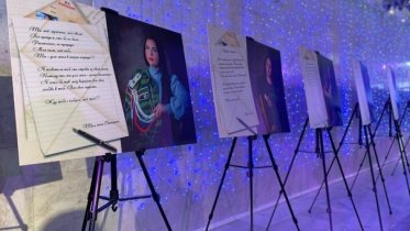 Фото: В Череповце заработала выставка «Жены героев»