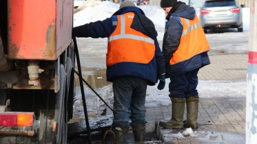 Фото: Прочистке ливневок в Череповце уделили больше внимания