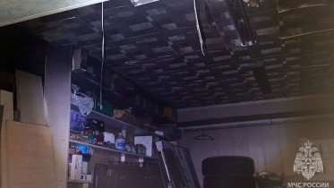 Фото: В Череповце на Краснодонцев вспыхнул гараж