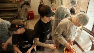 Фото: Школьники Череповца теперь умеют готовить пиццу