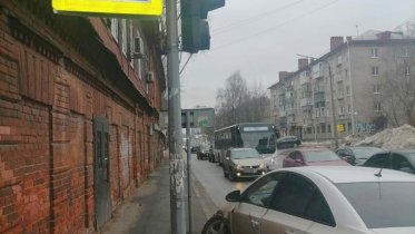 Фото: В Череповце в аварии на перекрестке Ленина и Горького пострадала девушка