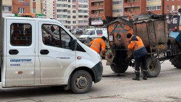 Фото: До конца апреля в Череповце будут заниматься ямочными ремонтами