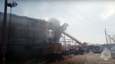 Фото: В Череповецком районе утром произошел крупный пожар