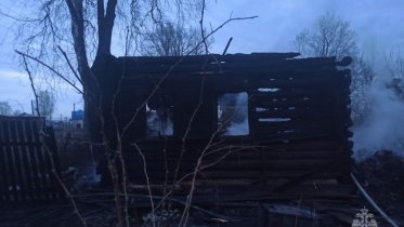 Фото: В деревне под Череповцом во время пожара погибли два пенсионера