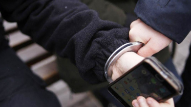 Фото: Череповчанин украл телефон, который ребенок забыл на спортплощадке