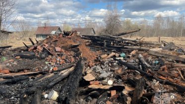 Фото: В деревне череповецкого района пенсионер остался без дома из-за пожара