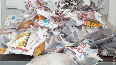 Фото: Череповчане уже сорвали около двух килограммов объявлений