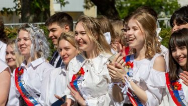 Фото: Череповецкие школы готовятся к последним звонкам