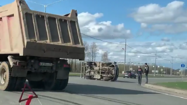 Фото: На Южном шоссе перевернулась «Газель»