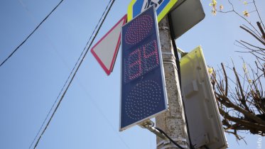 Фото: Светофор на Строителей и Доменщиков станет удобным для заводчан