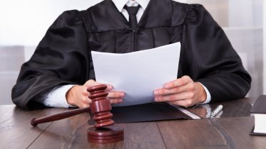 Фото: В Череповце «скорая», приехав к пациенту, не ожидала увидеть пистолет