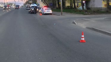 Фото: В Череповце на женщину отлетело колесо отечественной легковушки