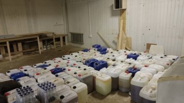 Фото: Череповчане на окраине города прямо в ангаре варили наркотики