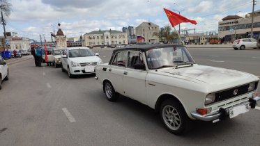 Фото: «Бессмертный автобат» проехал в Череповце