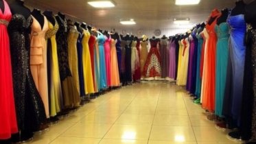 Фото: Череповчанка, купив некачественное платье, отправилась в суд