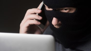 Фото: Дистанционные мошенники выманили у череповецкой пенсионерки около миллиона рублей