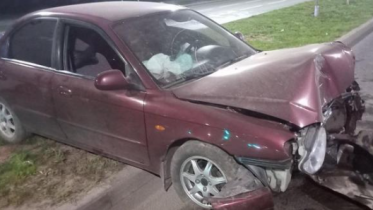 Фото: В Череповце пьяный водитель на иномарке влетел в столб