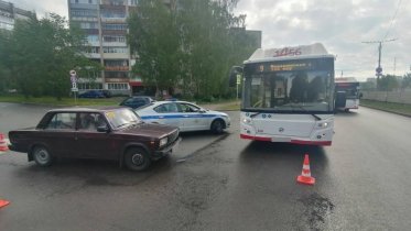 Фото: В череповецком автобусе снова травмировалась пассажирка