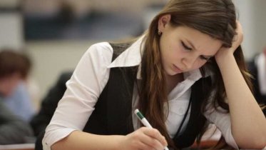 Фото: В Череповце девятикласснице пришлось покинуть экзамен за нарушение правил