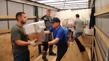 Фото: Череповчане отправят участникам СВО стройматериалы