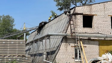 Фото: Ликеро-водочный завод вспыхнул в Череповце