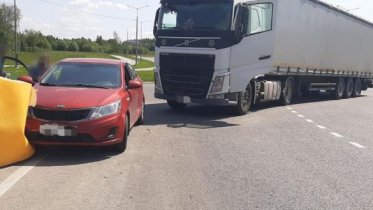 Фото: В Череповце в аварии с легковушкой и грузовиком пострадал ребенок