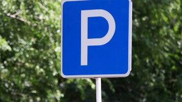 Фото: Череповчанам разрешат парковаться на площади Революции