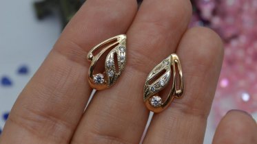 Фото: Череповчанка попалась на уловку мошенников, желая приобрести серьги