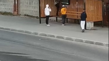 Фото: В Череповце компания малолетних вандалов попала на видео