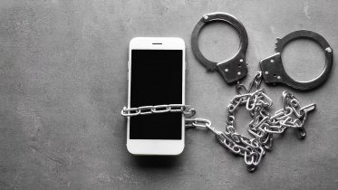 Фото: Малознакомые люди пригласили череповчанина на шашлыки и обокрали