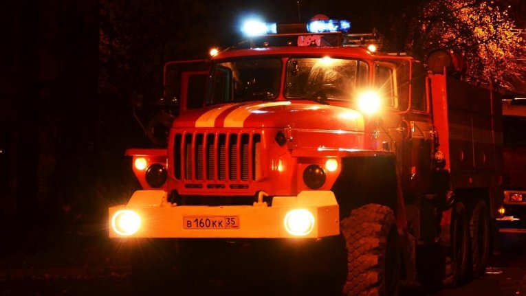 Фото: В Череповецком районе при пожаре погиб человек