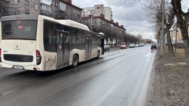 Фото: В Череповце в результате ДТП пострадала несовершеннолетняя пассажирка автобуса