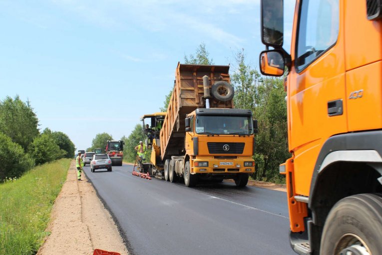 Фото: Вологодская область усиливает работу по обновлению дорожной сети