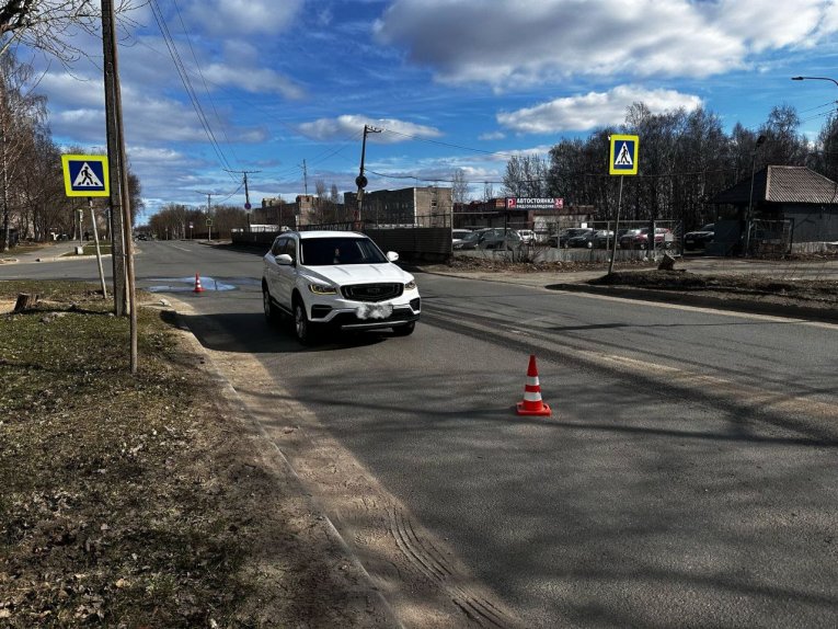 Фото: В Череповце иномарка сбила 8-летнего мальчика