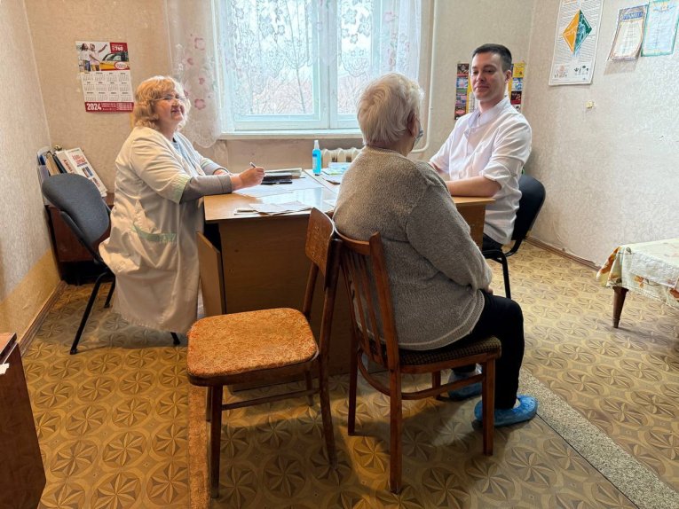 Фото: Врачи Вологодской области оказали помощь жителям Алчевска