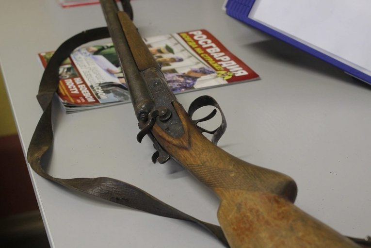 Фото: 12 единиц оружия сдали росгвардейцам жители Вологодчины