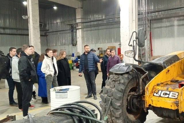 Фото: Студенческие отряды Вологодчины готовятся к посевной