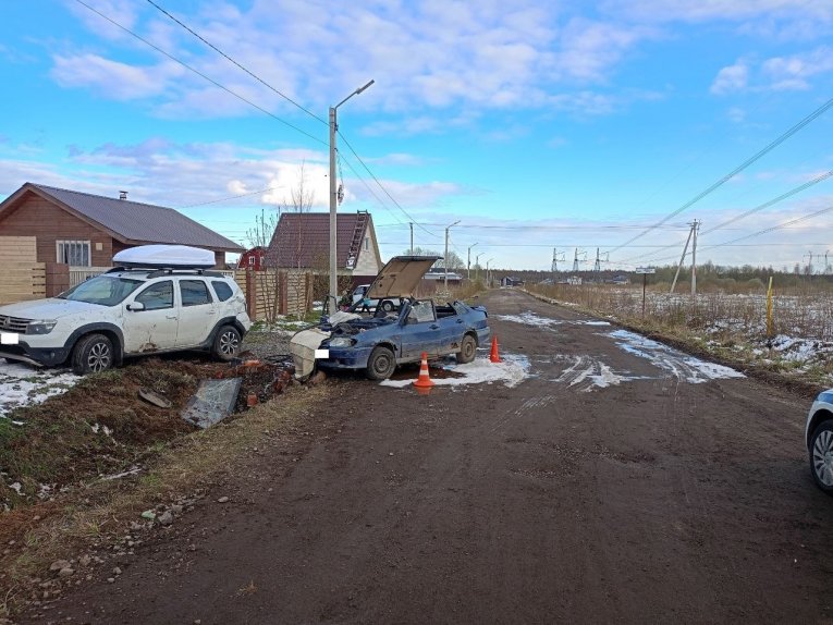Фото: Подросток без прав устроил аварию под Череповцом: трое подростков пострадали