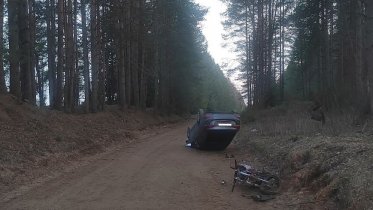 Фото: Питбайк и иномарка столкнулись в Череповецком районе